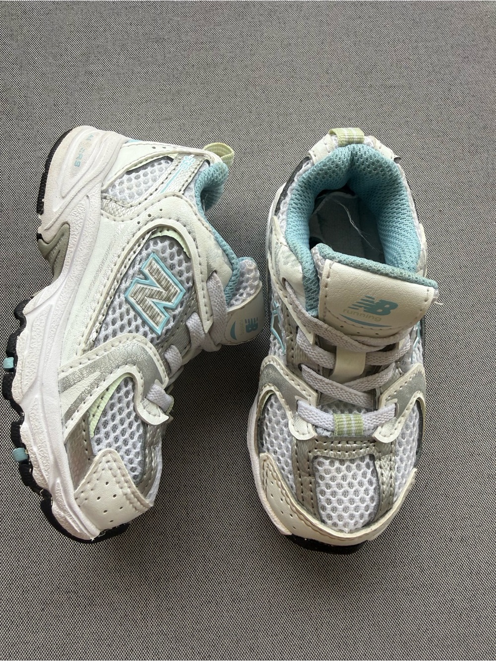 New Balance 530 Bungee unisex-child Sneaker SZ 6 white blue logo chunky